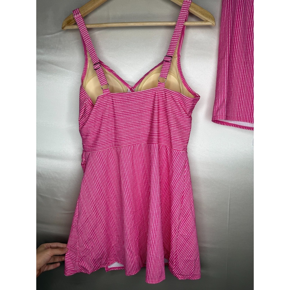 Isaac Mizrahi Live! Bridgehampton Printed Swim Dress Wavy Stripe,Reg 14 - Picture 10 of 13